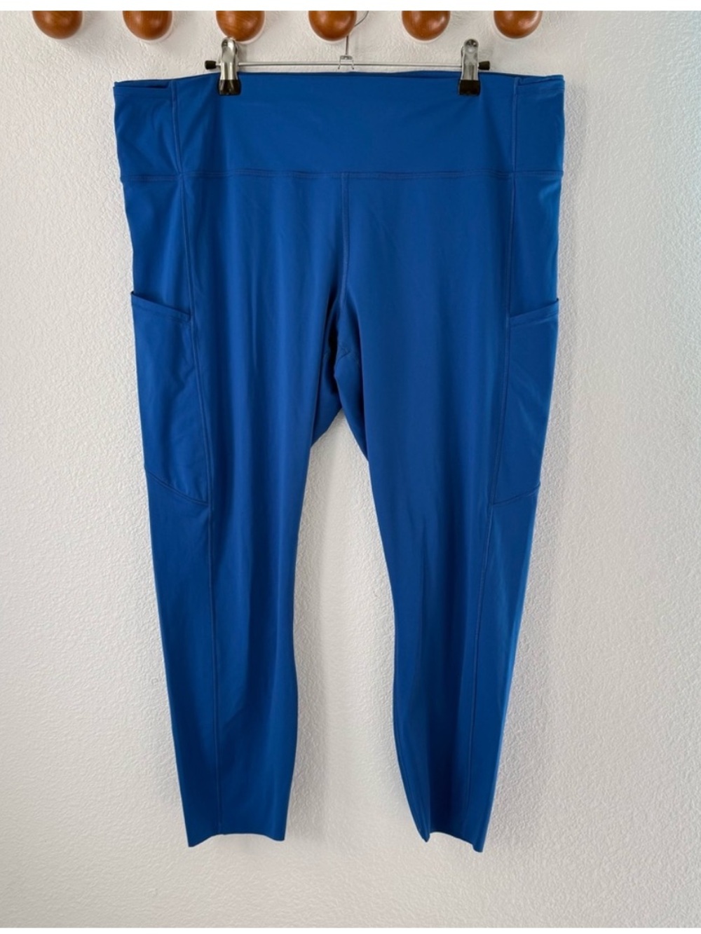 Lululemon Fast and Free HR Non Reflective Leggings | 18 - Picture 4 of 10